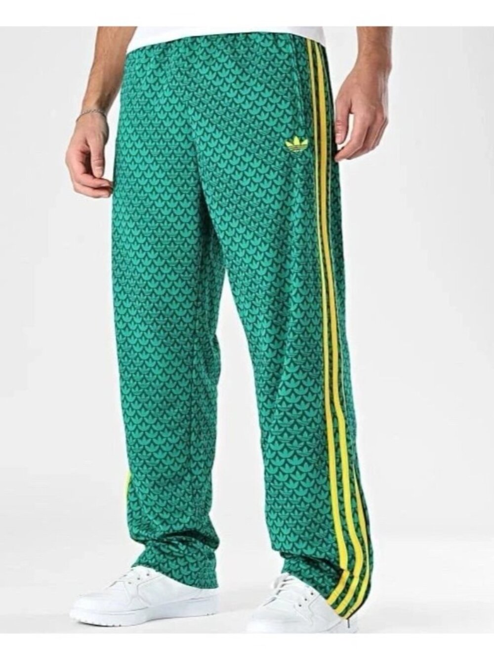 Men's Adidas Originals Loose Fit Monogram Track Pants Green KD0396 Size M